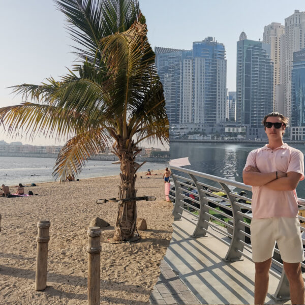 Dubai la mer beach